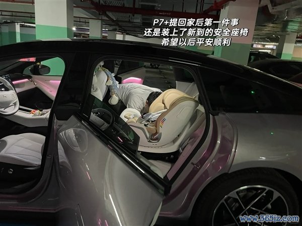 小鹏G6高速遭大货车追尾3东说念主死里逃生:回身提了P7+